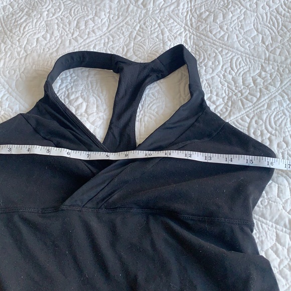 Lululemon tank size 8 - Picture 7 of 8
